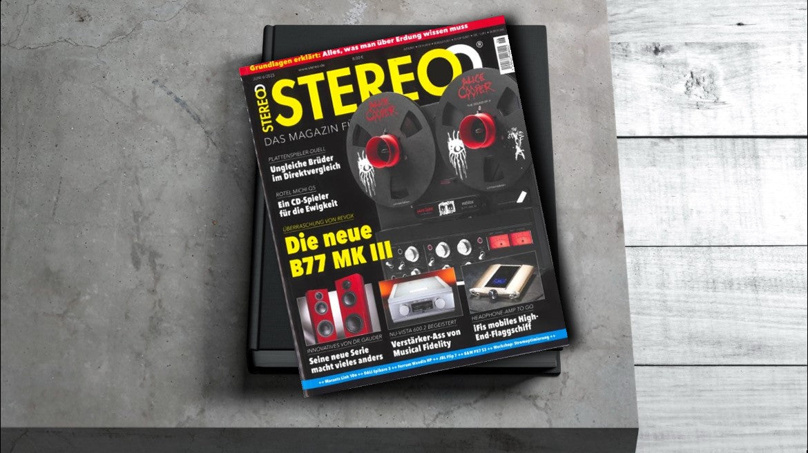 Cover_STEREO-06-25_Test-B77-MK-III_Tisch