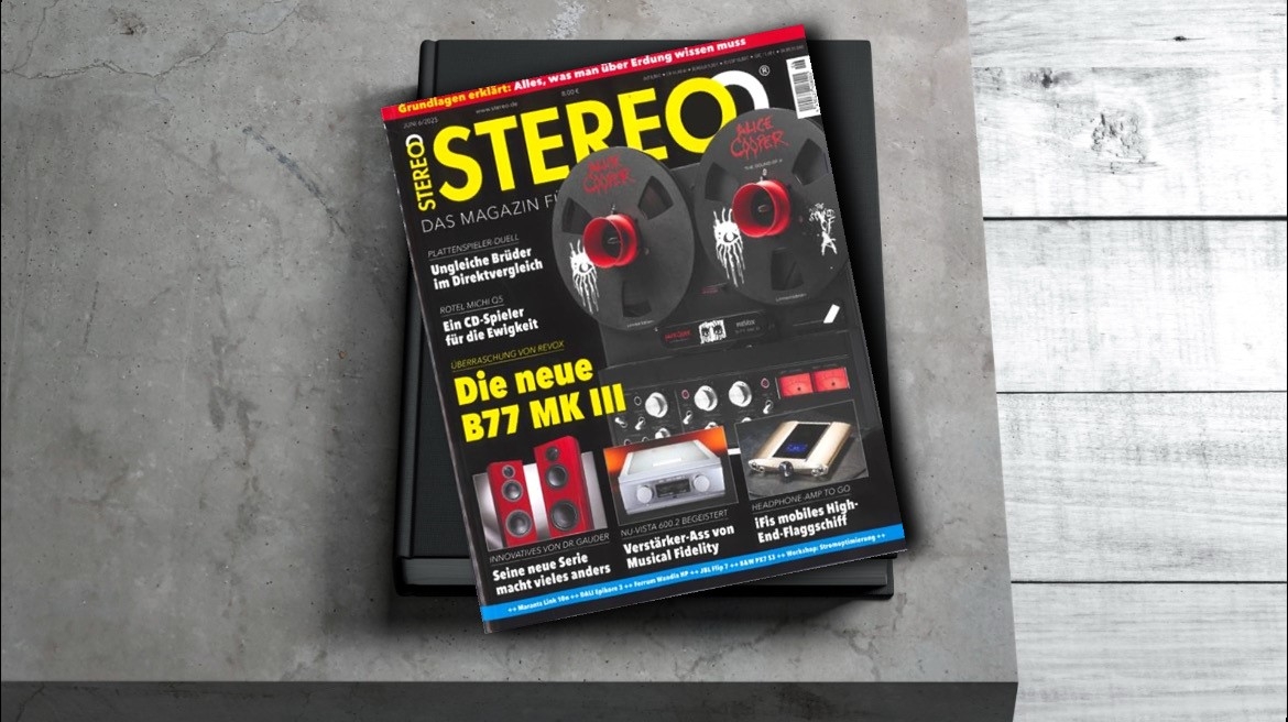 Cover_STEREO-06-25_Test-B77-MK-III_Tisch